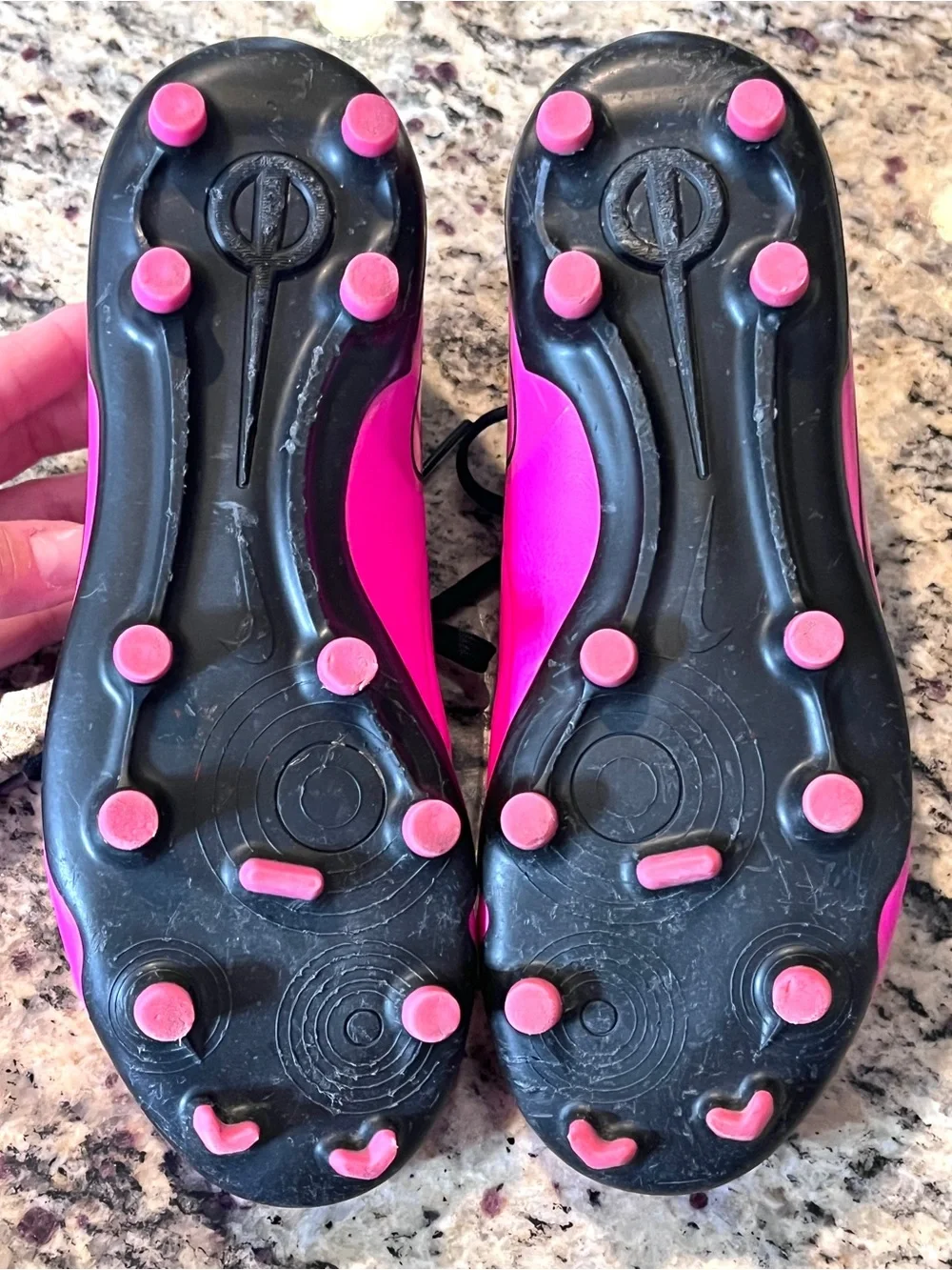 Nike Jr. Tiempo Legend 10 Club Soccer Cleats Fierce Pink Black